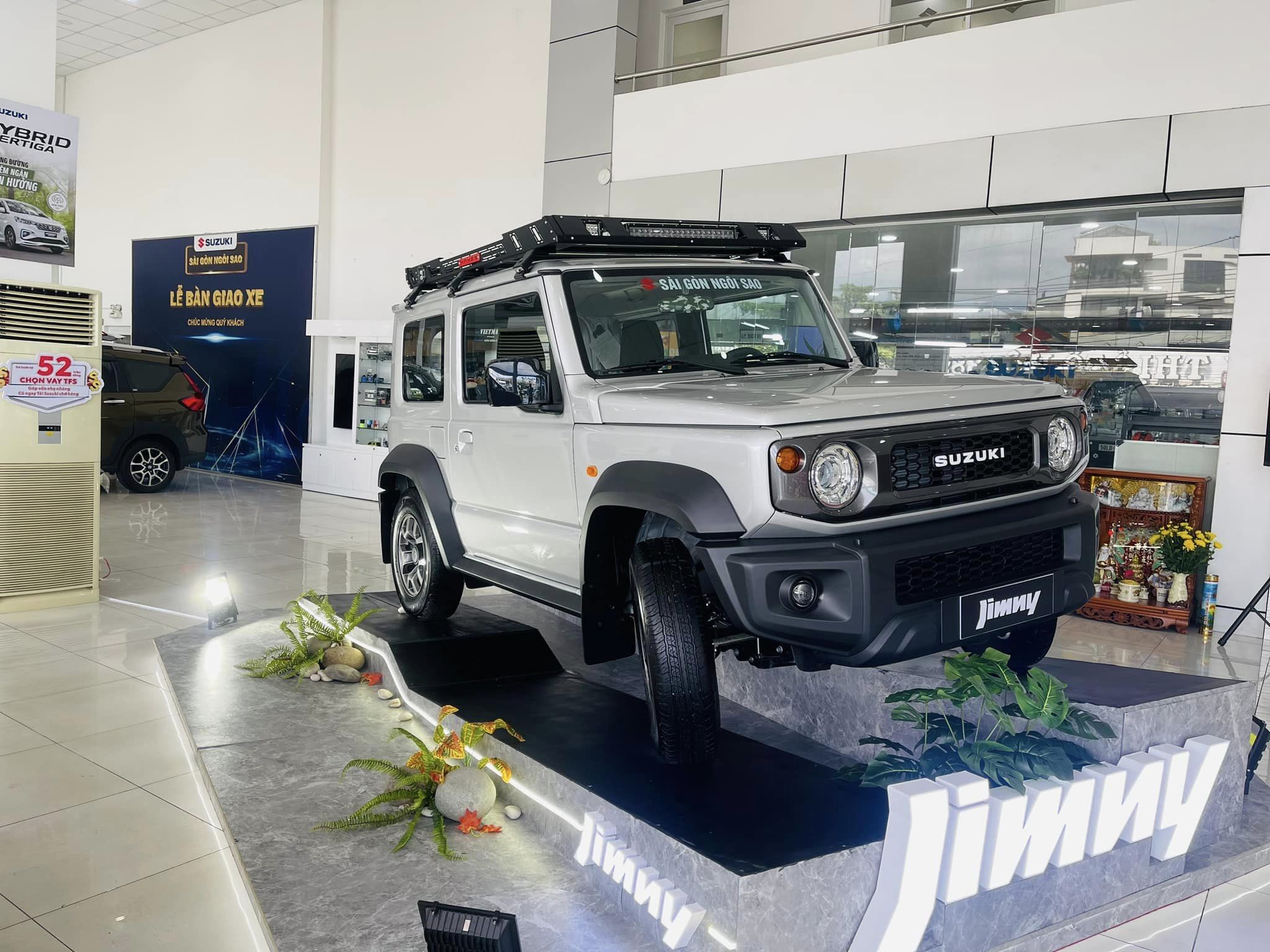 Loạt xe không kịp ra mắt trong năm nay: Jimny lùi lịch sang tháng 3, nhiều xe Trung Quốc thận trọng bước vào Việt Nam - Ảnh 1.