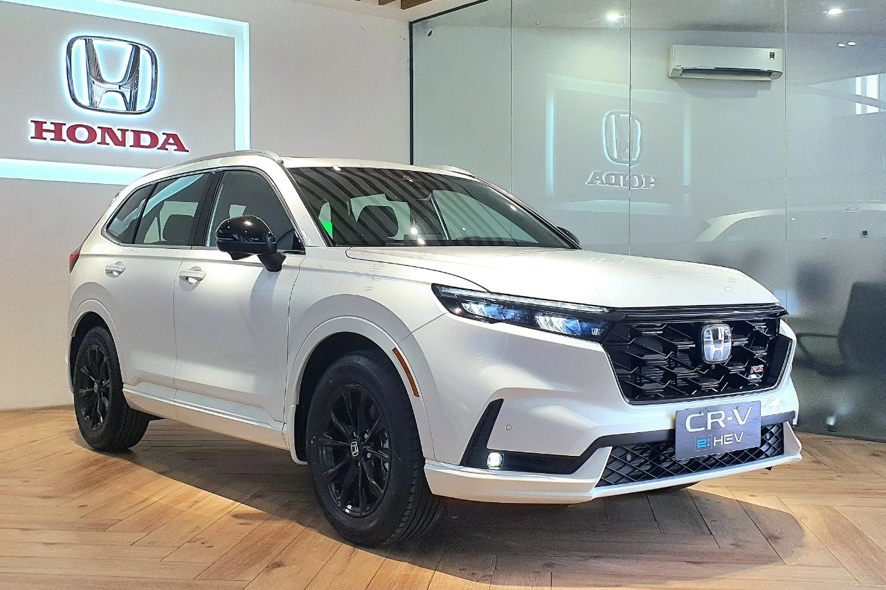 Loạt xe hybrid ra mắt Việt Nam năm 2023: Chủ yếu là SUV, nhiều mẫu giảm giá cả trăm triệu dù vừa mở bán - Ảnh 9.