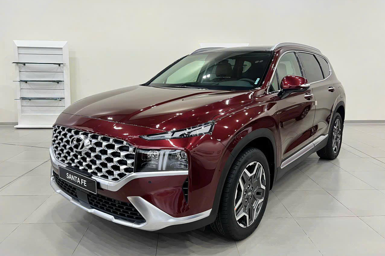 Loạt xe hybrid ra mắt Việt Nam năm 2023: Chủ yếu là SUV, nhiều mẫu giảm giá cả trăm triệu dù vừa mở bán - Ảnh 1.