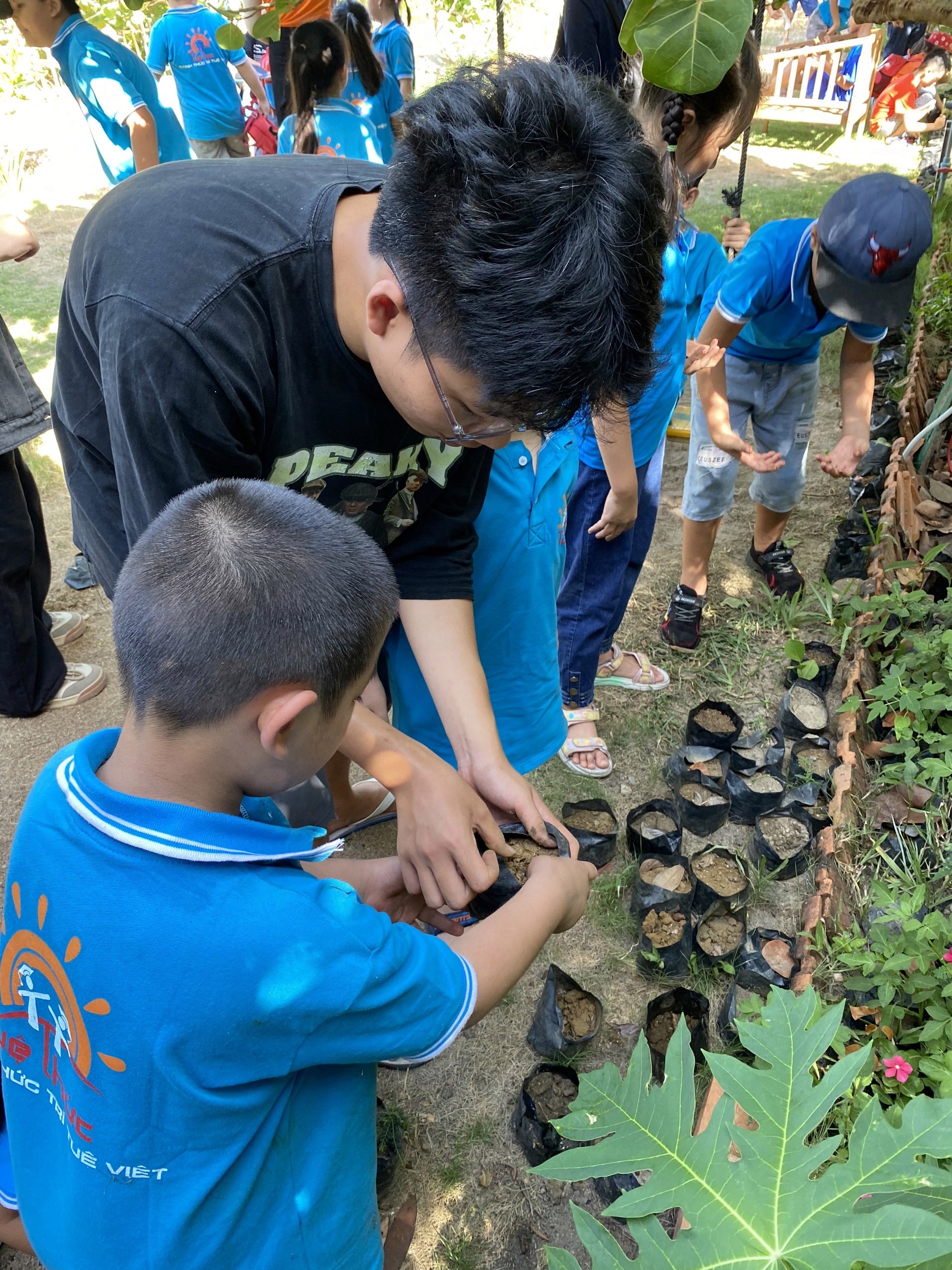 Chủ homestay đi gom lá nho biển giá 200 đồng, làm thành thứ đắt gấp mấy lần vẫn lỗ: Vì hai chữ “Hy Vọng” - Ảnh 15. Chủ homestay đi gom lá nho biển giá 200 đồng, làm thành thứ đắt gấp mấy lần vẫn lỗ: Vì hai chữ “Hy Vọng” - Ảnh 15.