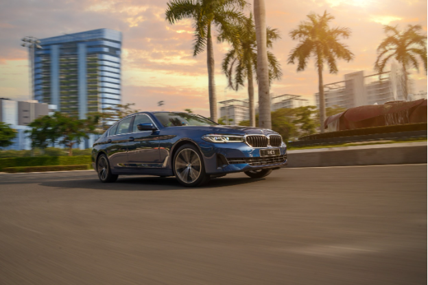 Khách mua xe BMW dịp cuối năm được tặng gói dịch vụ đặc biệt - Ảnh 2.