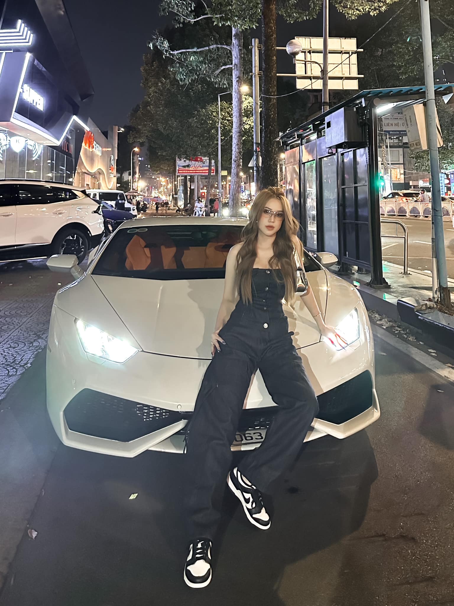 Hot girl Buôn Mê Thuột tậu siêu xe Lamborghini Huracan nhân dịp lễ Tình nhân - Ảnh 4.