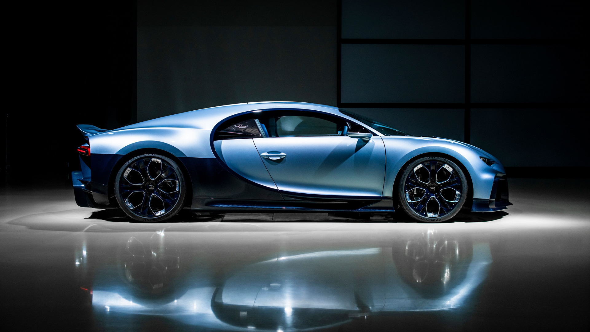 Kỷ lục xe đấu giá đắt nhất thế giới chạm mốc 300 tỉ đồng là Bugatti Chiron Profilee - Ảnh 5.