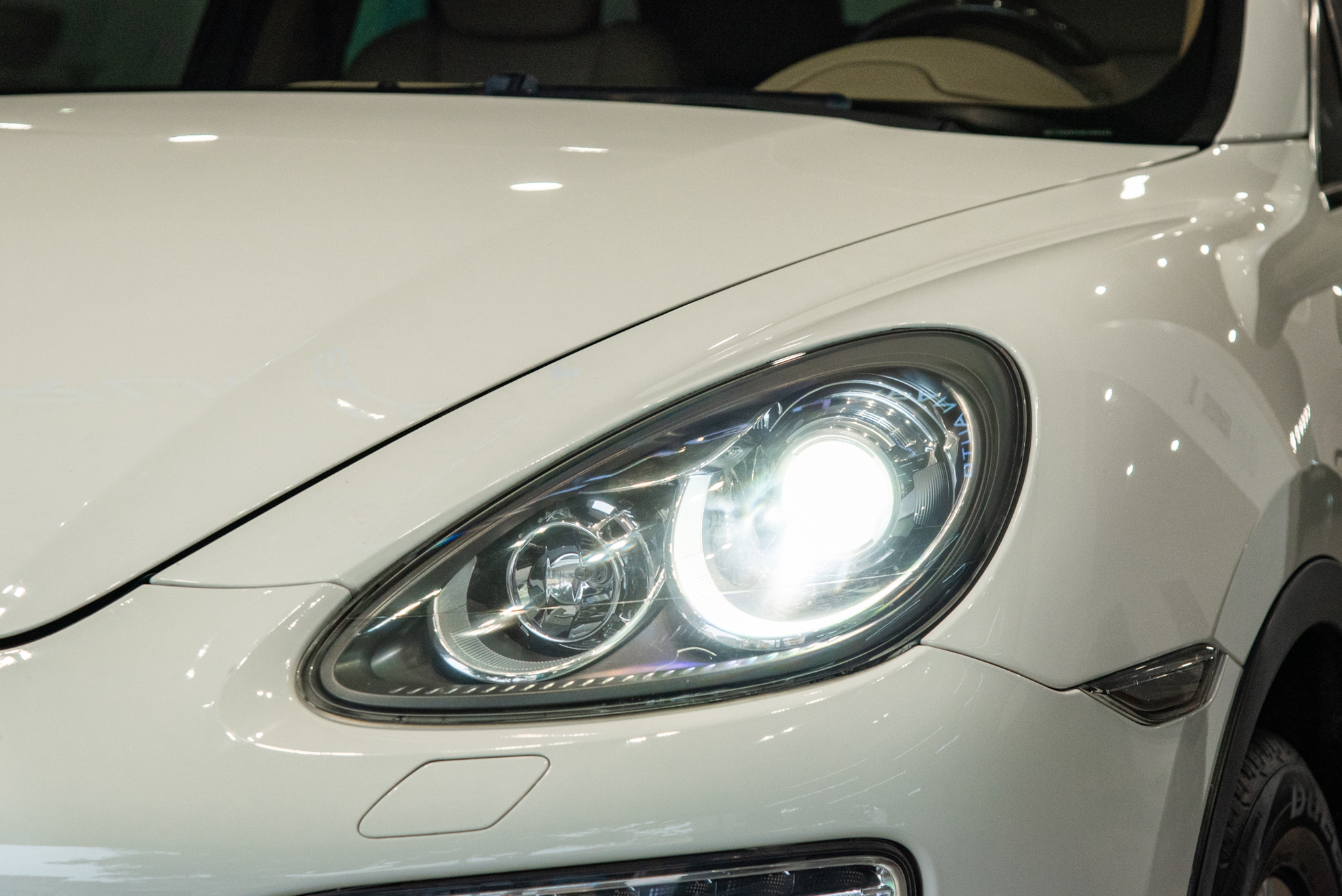 Muốn chơi Porsche Cayenne với giá bằng Camry mới tại Việt Nam thì đây là những gì mà bạn nhận được - Ảnh 3.
