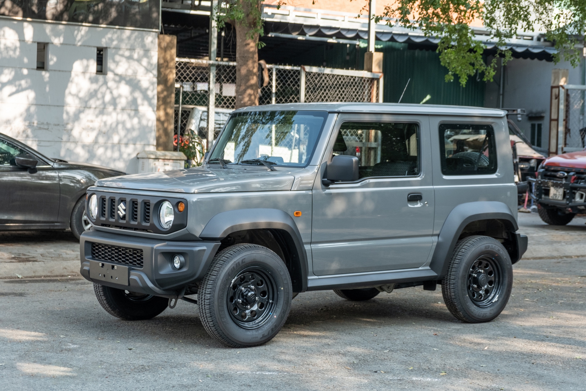 Đại lý báo nhận cọc Suzuki Jimny: Giá dự kiến rẻ hơn đại lý tư nhân tới 600 triệu đồng - Ảnh 2.