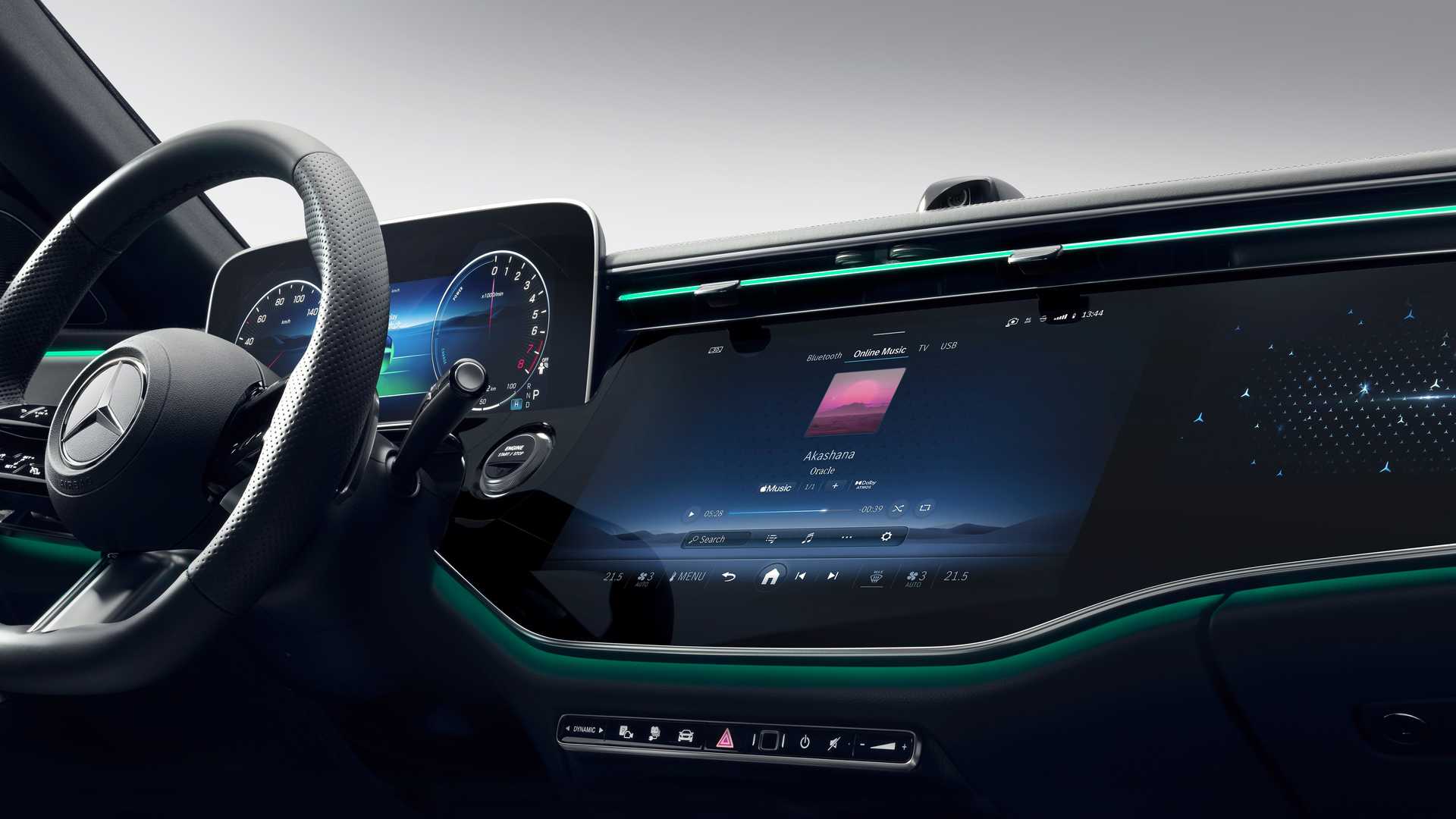 Mercedes-Benz công bố sớm nội thất E-Class mới với màn hình khổng lồ, TikTok và camera selfie mặc định - Ảnh 6.