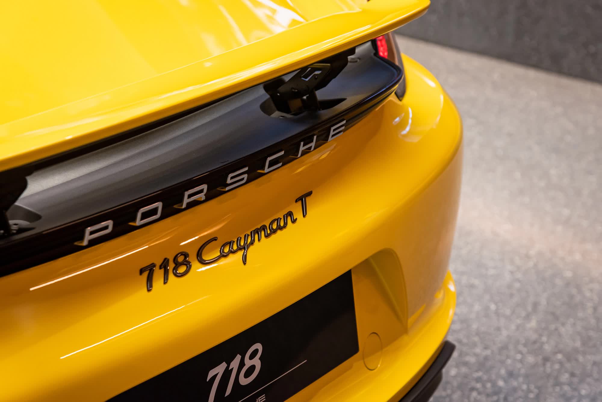 Trải nghiệm nhanh Porsche 718 Cayman T tại Việt Nam: 'Đắp' gần 1 tỷ tiền option,  - Ảnh 7.