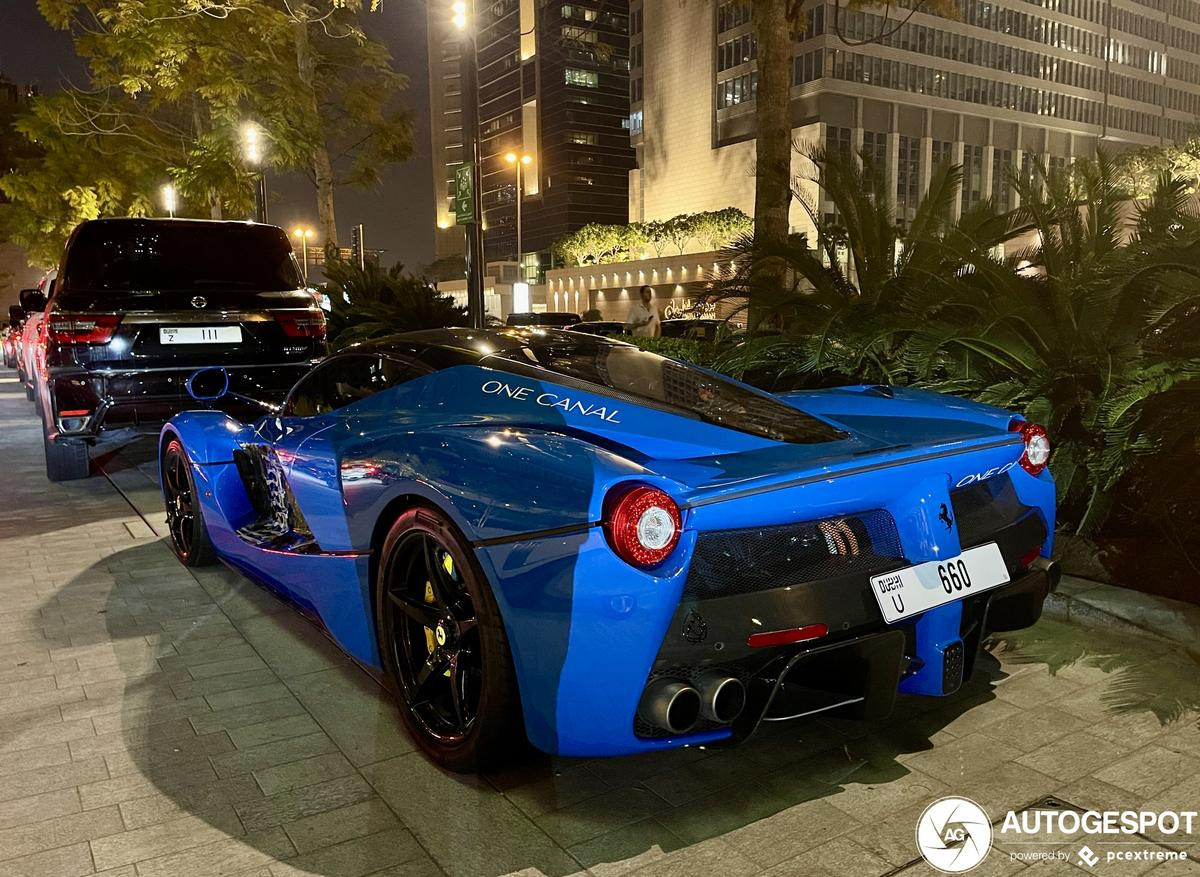 Chỉ có ở Dubai: Siêu xe Ferrari 5 triệu USD được dùng để… quảng cáo bán nhà - Ảnh 2.