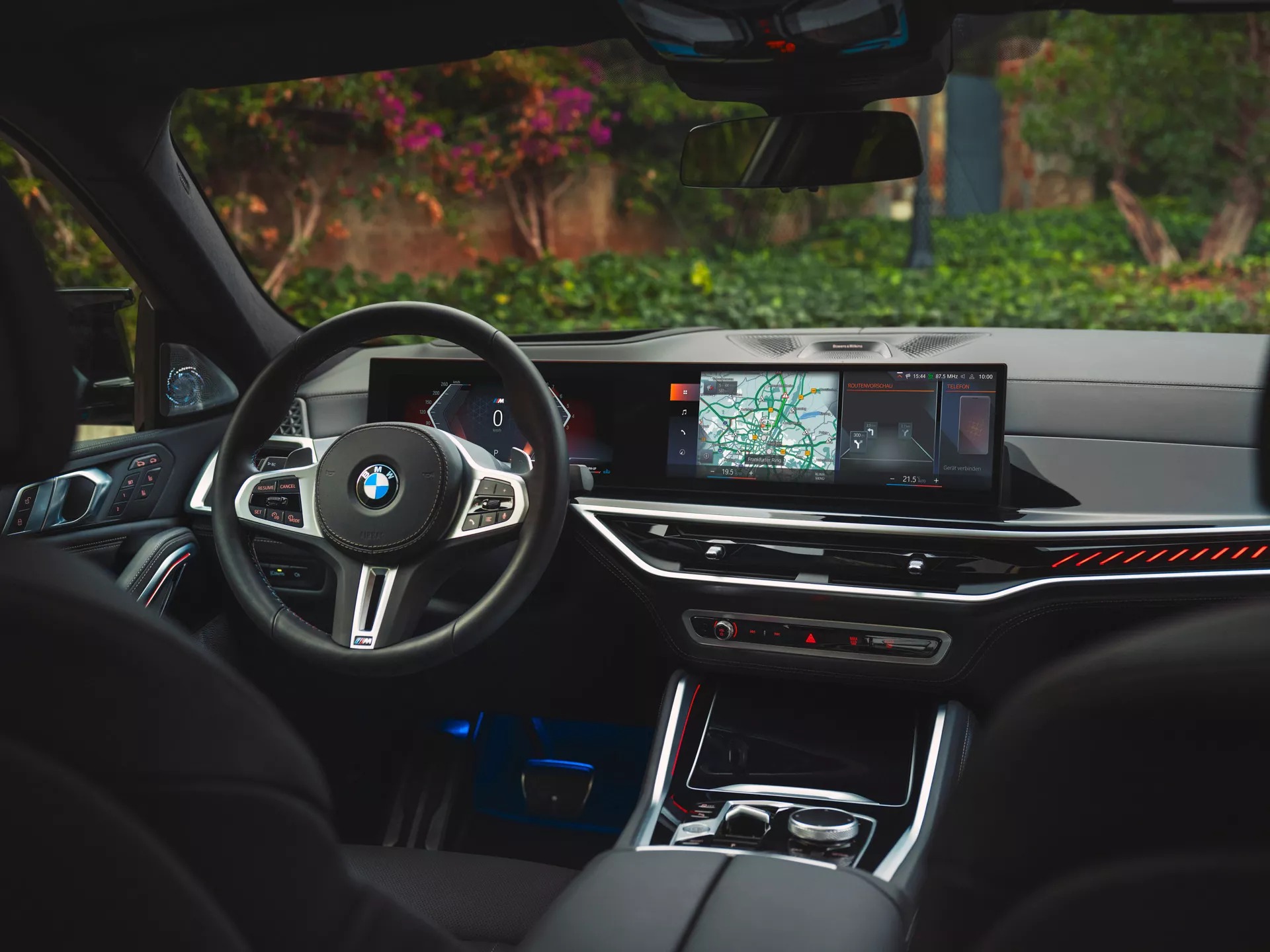 BMW X5, X6 chính thức nâng cấp: Thêm công suất, tầm vận hành và màn hình khủng - Ảnh 2.