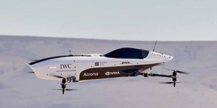 Úc phát minh ‘ô tô đua bay’ đầu tiên trên thế giới: ‘Vít’ 90km chỉ mất 2,8 giây, chạy ngang xe Công thức 1, tỷ lệ lực đẩy/trọng lượng gấp 3 lần chiến đầu cơ F-15 - Ảnh 1.