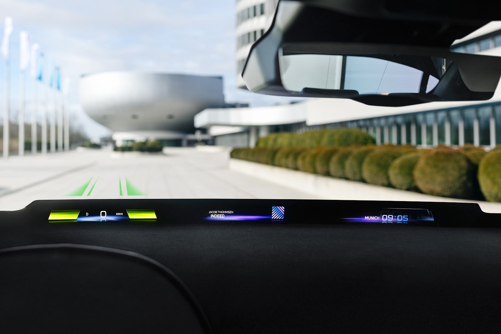BMW sắp sản xuất màn hình HUD siêu dài, sẽ xuất hiện trên xe điện mới - Ảnh 3.