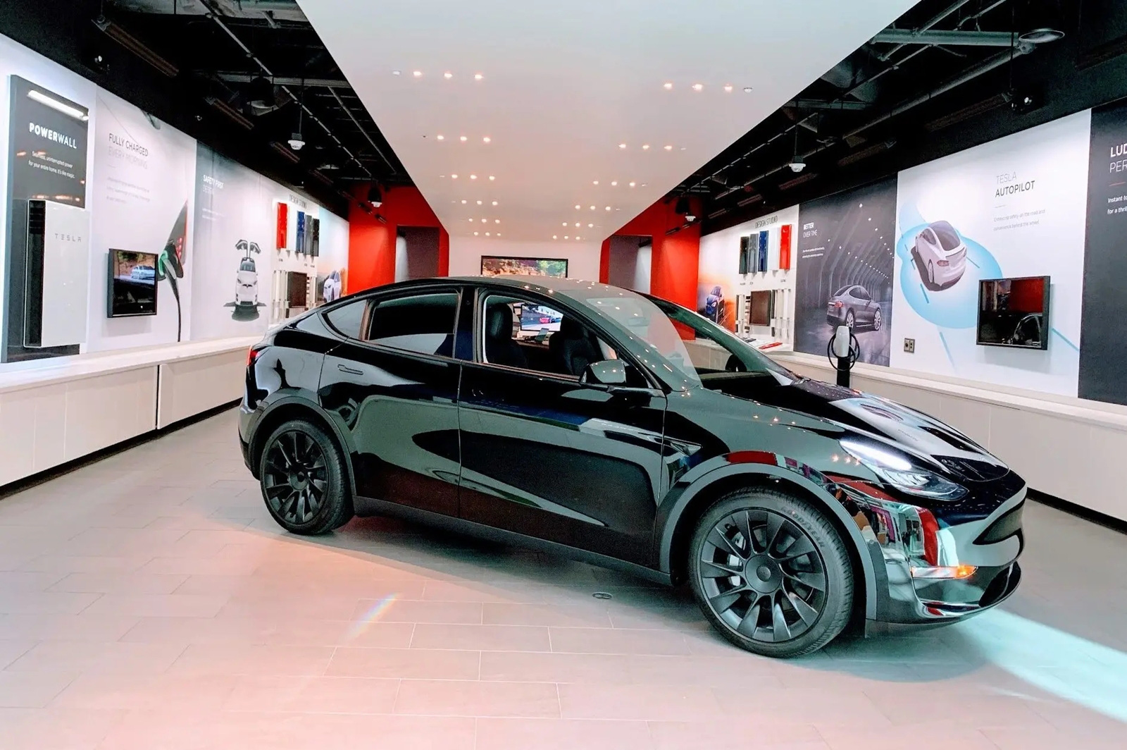 Tháo tung một chiếc Tesla, sếp Toyota thừa nhận đây là ‘tác phẩm nghệ thuật’ - Ảnh 4.
