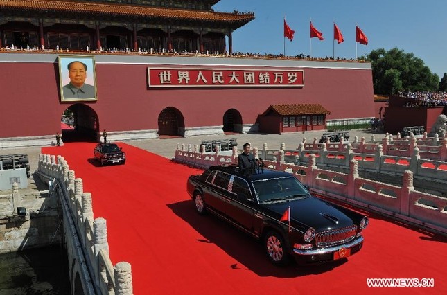 Cận cảnh chiếc limousine Hồng Kỳ được Chủ tịch Trung Quốc Tập Cận Bình sử dụng trong chuyến thăm Nga - Ảnh 6.
