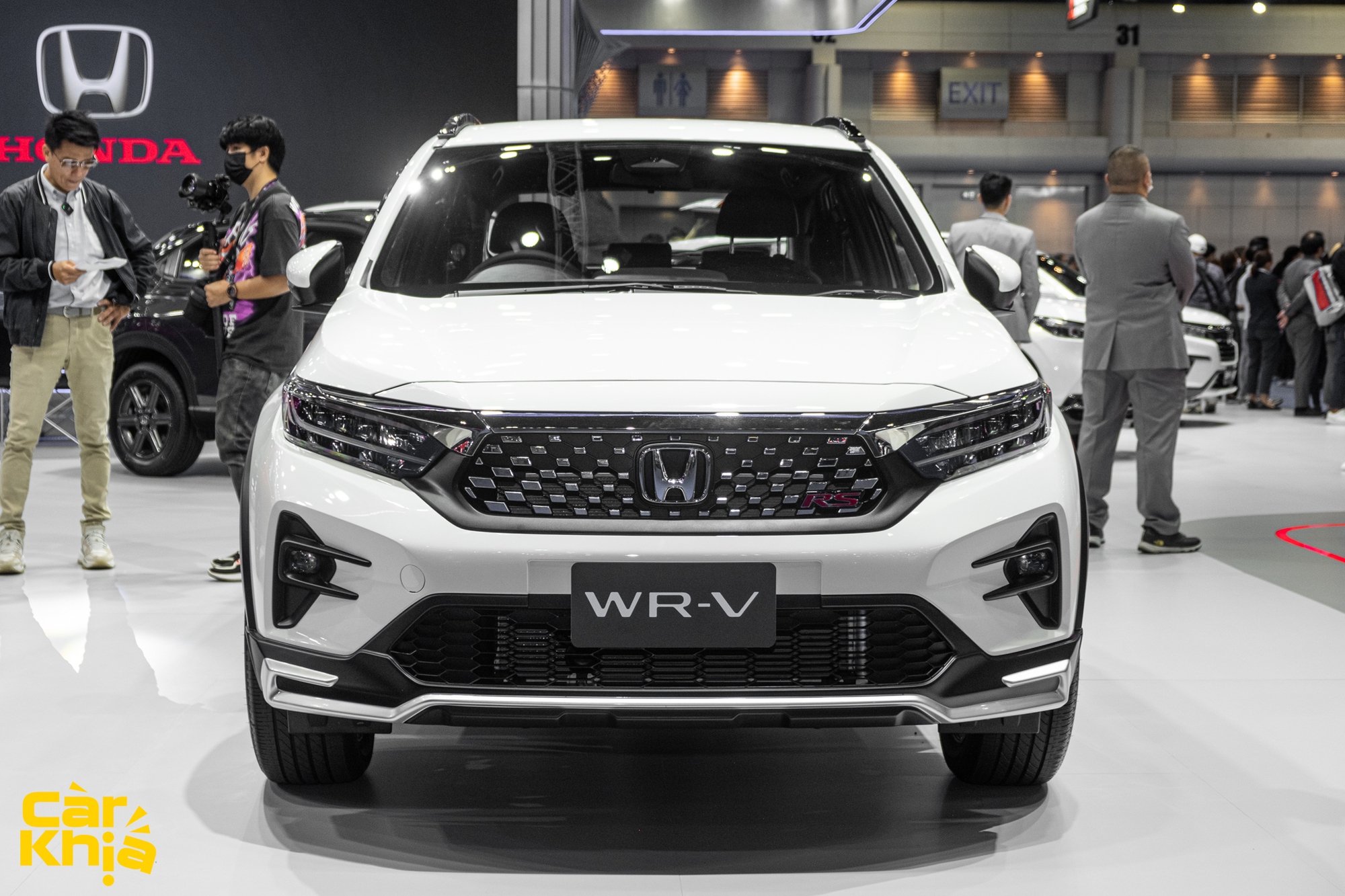 Tôi khám phá Honda WR-V: Nhiều công nghệ, đẹp nên Raize, Sonet cần dè chừng khi bán ở Việt Nam - Ảnh 2.