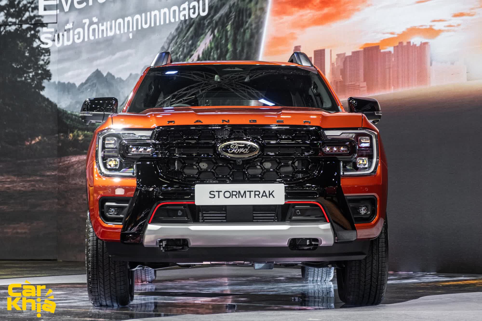 Chi tiết Ford Ranger Stormtrak sắp bán ở Việt Nam: Đẹp hơn Wildtrak, sẽ lại là vua doanh số bán tải - Ảnh 2.