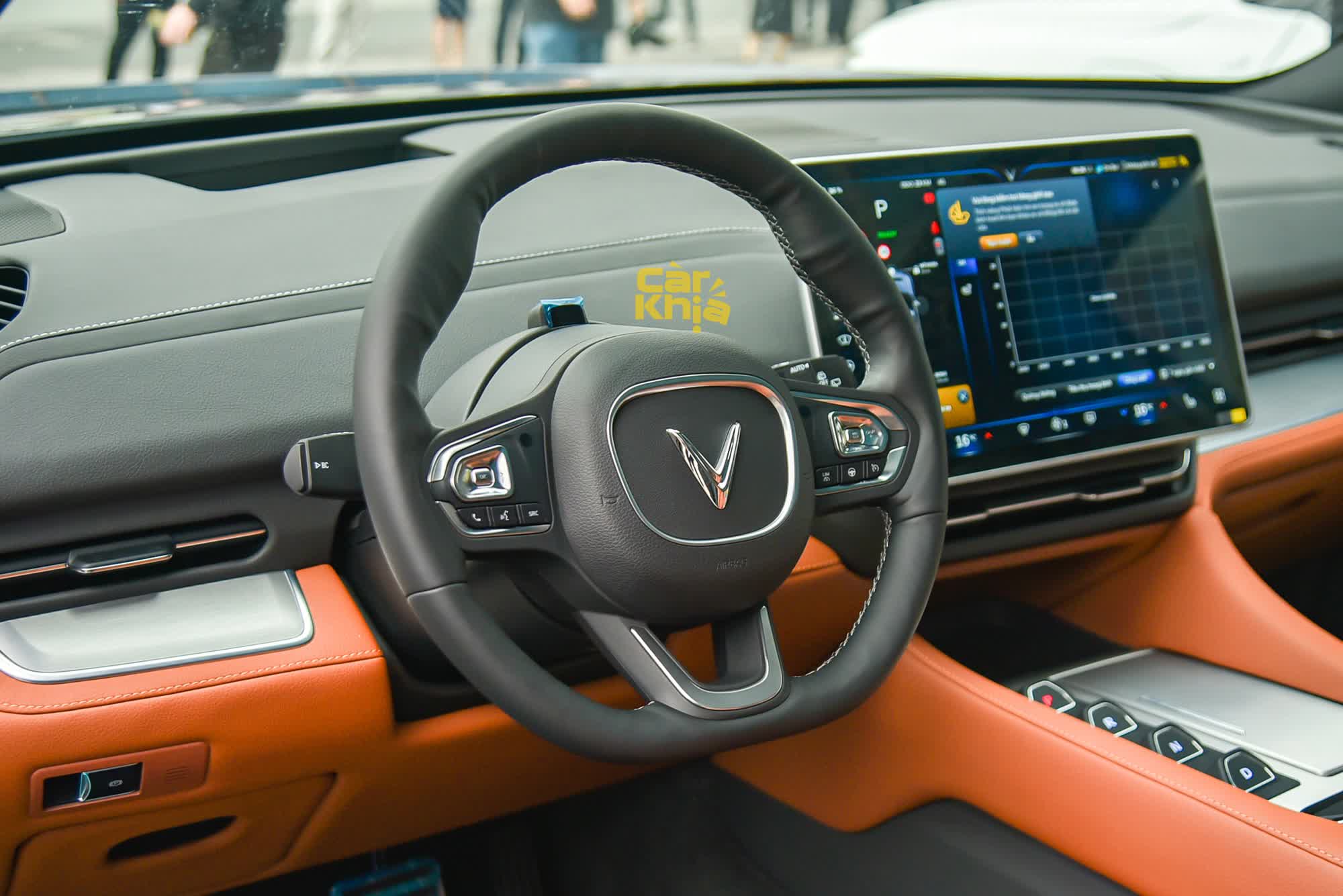 Loạt chủ xe VinFast VF 9 đầu tiên thế giới: ‘Giá rẻ mà sướng hơn xe sang, dùng song song với xe Chủ tịch’ - Ảnh 11.