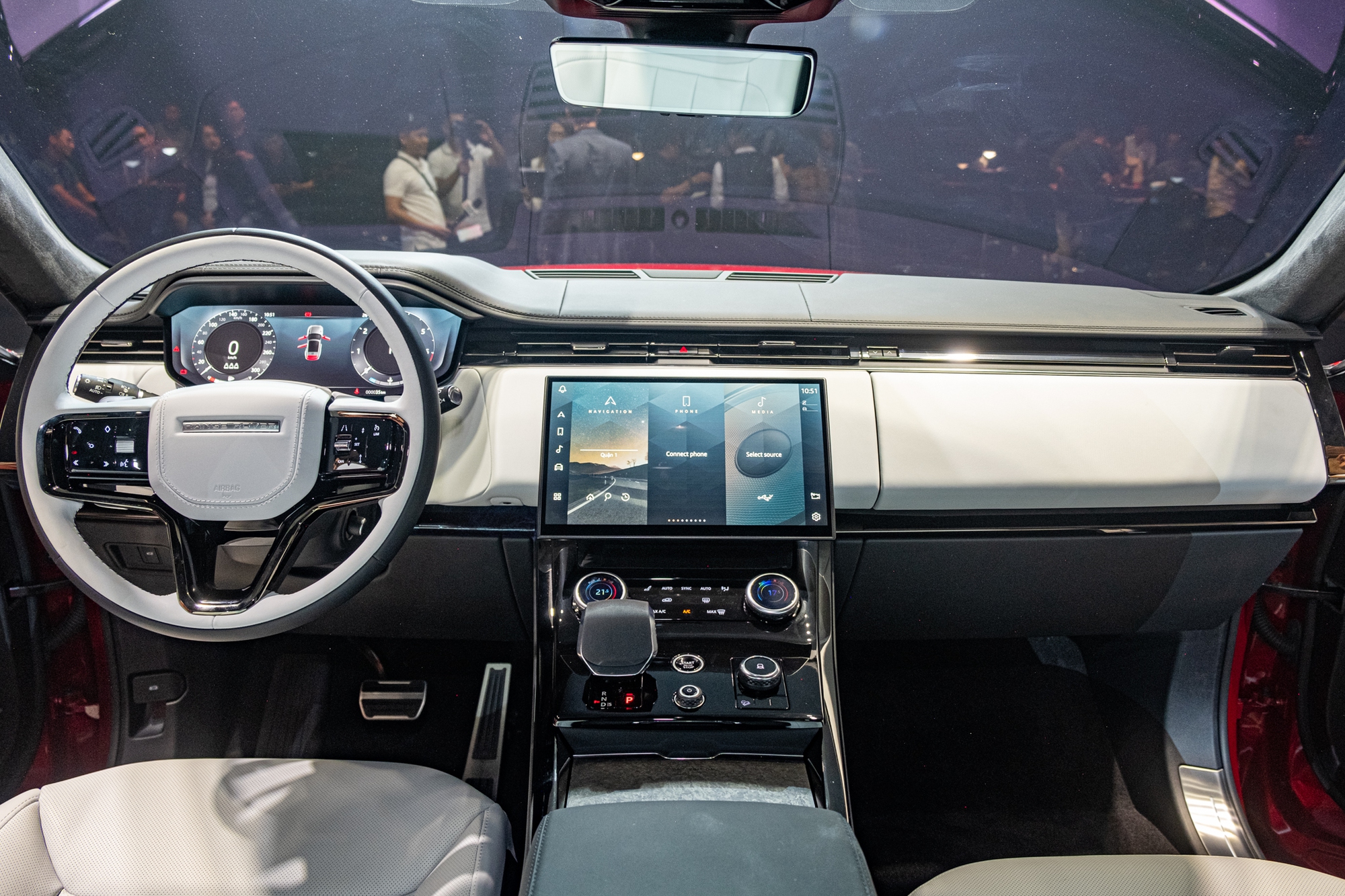 Range Rover Sport 2023 ra mắt Việt Nam: Giá cao nhất 8,57 tỷ đồng, cao gấp đôi BMW X5 - Ảnh 5.