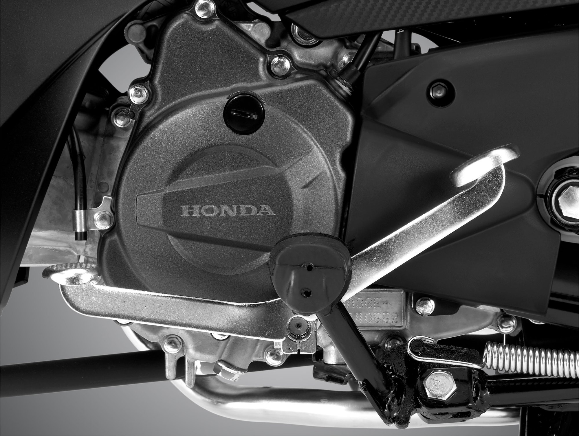 Honda Blade 2023 ra mắt Việt Nam: 3 phiên bản, thêm tem mới - Ảnh 3.