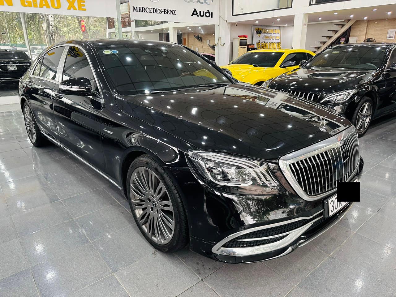 Cơ hội để mua Mercedes-'Maybach' với giá ngang ngửa Toyota Camry - Ảnh 2.