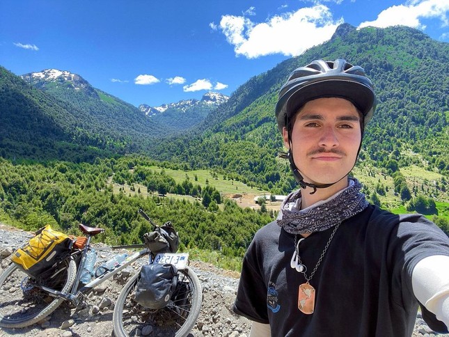Chàng trai 19 tuổi đạp xe qua 14 nước trong hơn 500 ngày - Ảnh 5.