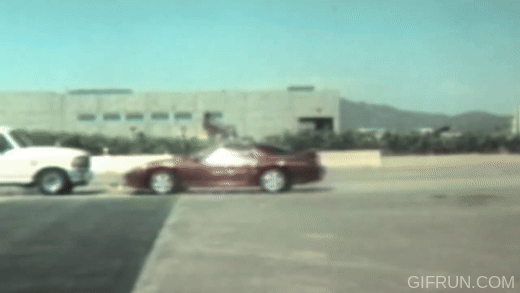 Xem lại video thử nghiệm va chạm ngày xưa mới thấy ô tô ngày nay an toàn như thế nào - Ảnh 2.