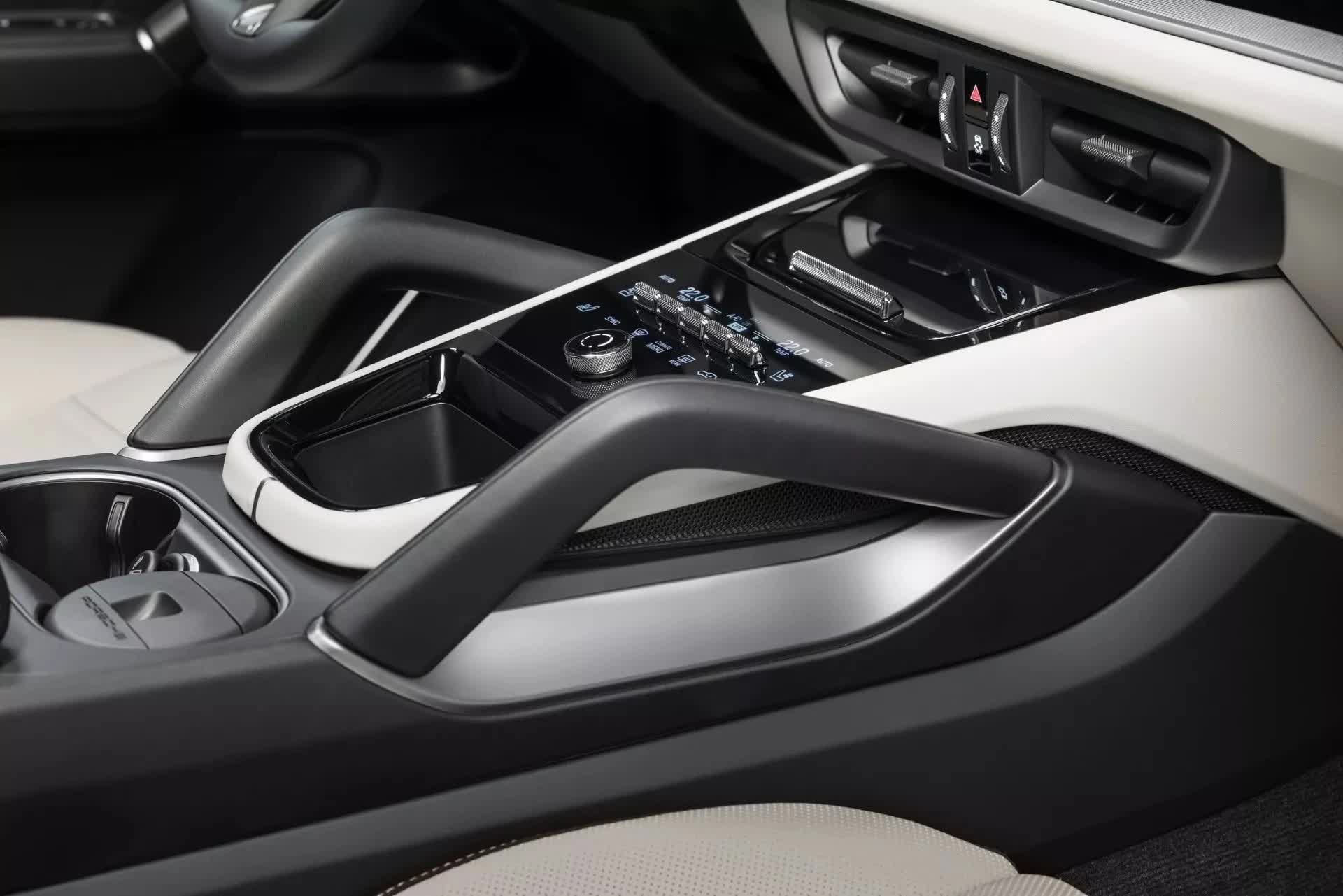 Porsche Cayenne chính thức được cập nhật, đổi nội thất sang giống Taycan trước ngày chuyển sang xe điện - Ảnh 9.