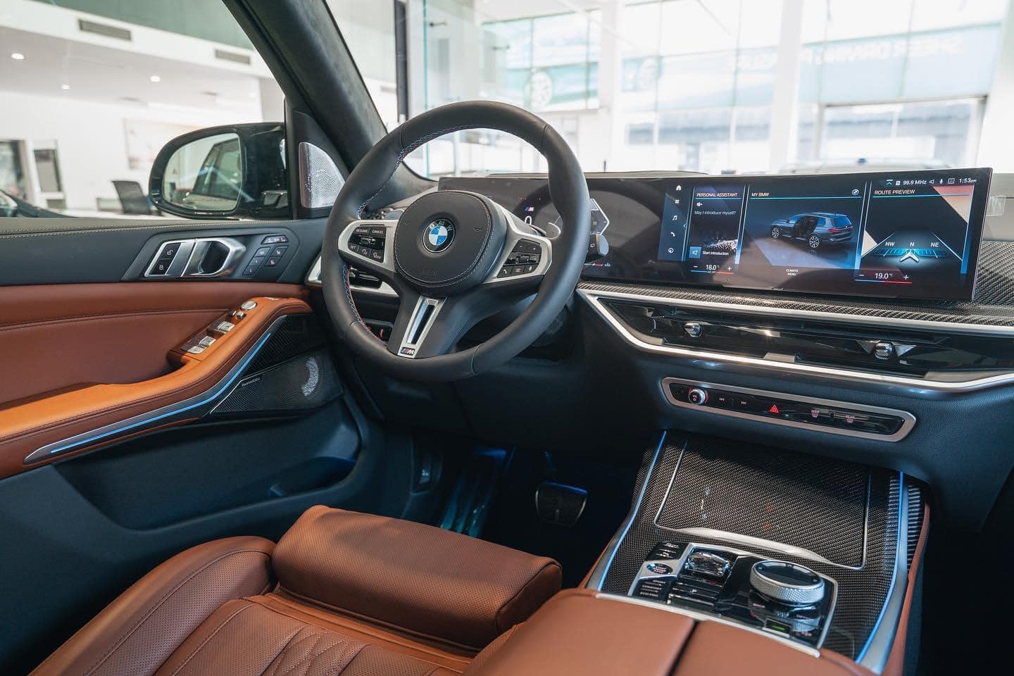 BMW X7 2023 ra mắt Việt Nam tháng này, đại lý báo giá từ 6,299 tỷ cho 2 bản, đắt hơn GLS cả tỷ đồng - Ảnh 5.