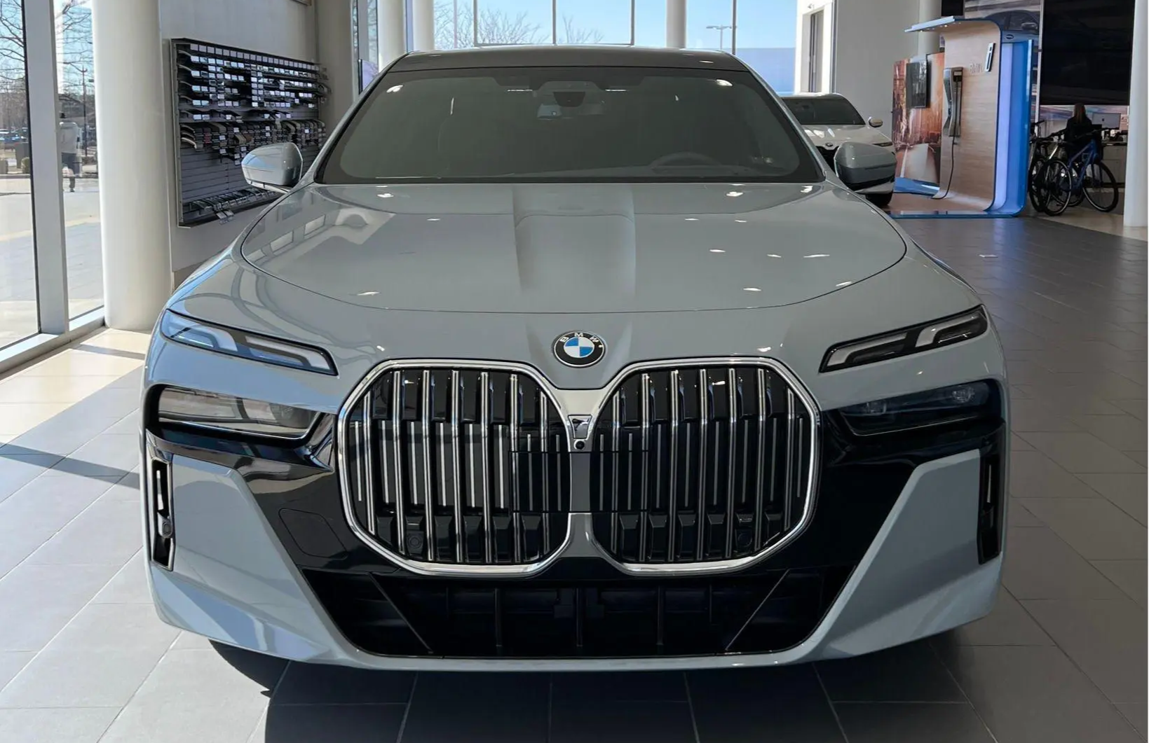 BMW 7-Series 2023 dự kiến ra mắt quý 3 năm nay: Đại lý đã nhận cọc, đầy ắp công nghệ đi trước thời đại, đối thủ xứng tầm của S-Class - Ảnh 3.