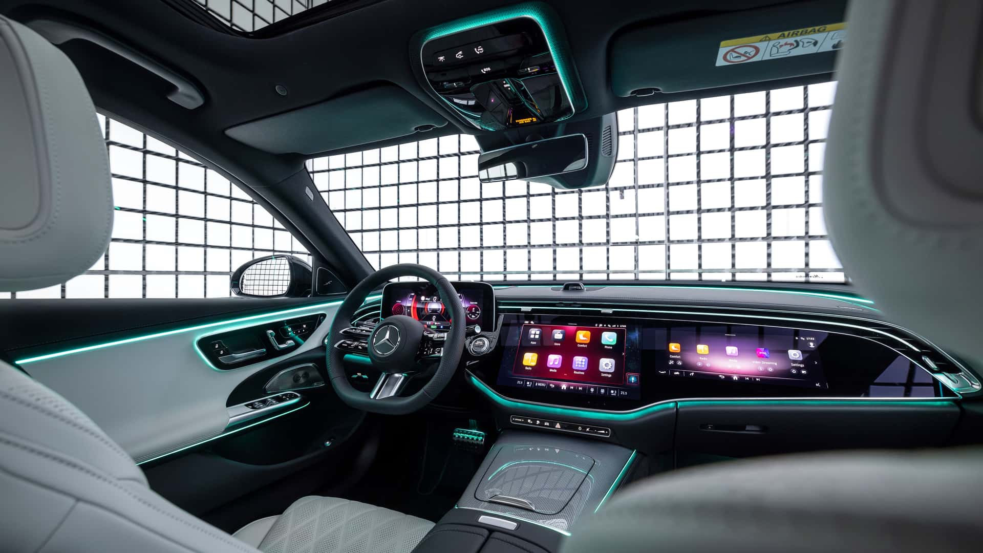 Mercedes-Benz E-Class 2024 chính thức ra mắt: Lấy màn hình bên, camera selfie ra đấu 5-Series? - Ảnh 5.