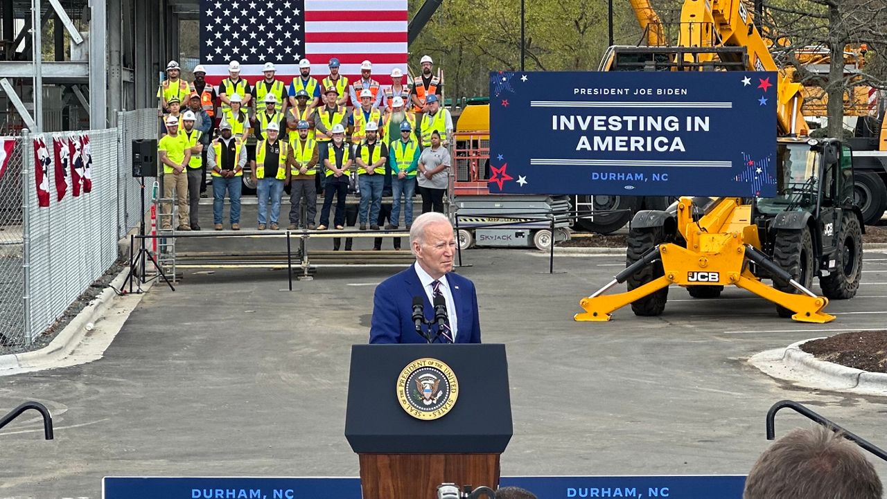 Tổng thống Mỹ Biden đề cao ý nghĩa đầu tư của nhà máy VinFast tại Bắc Carolina - Ảnh 1.