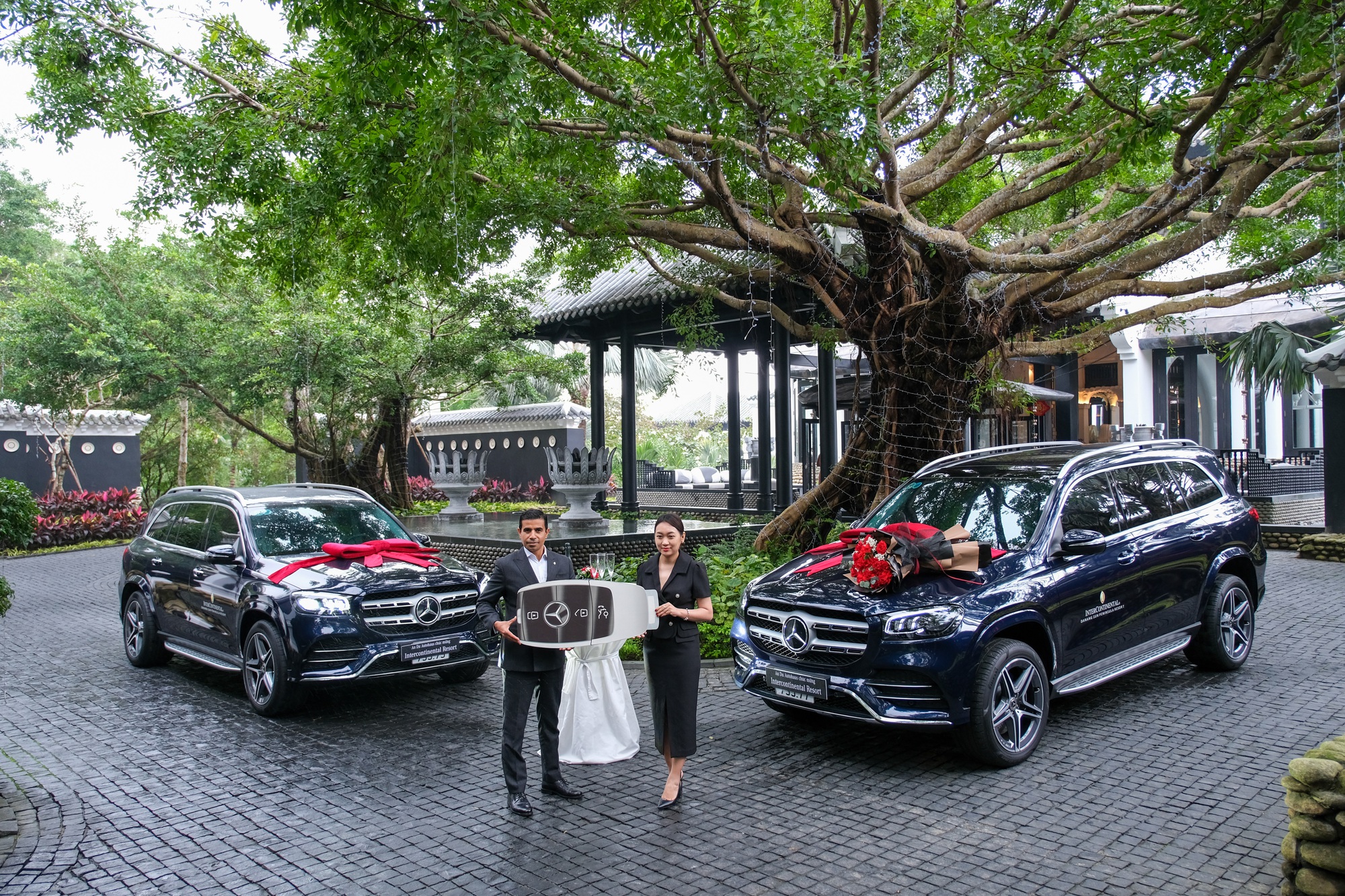 Hai resort khủng bậc nhất Việt Nam đầu tư lớn: Mua 10 chiếc GLS 450 trị giá hơn 50 tỷ đồng từ Mercedes-Benz An Du Đà Nẵng - Ảnh 2.