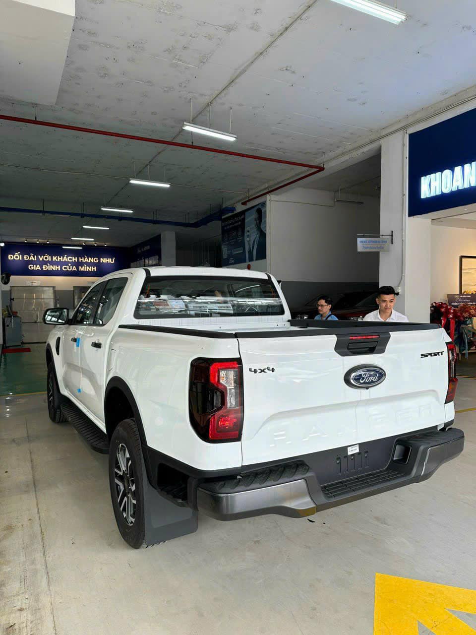 Ford Ranger Sport và XLS 2023 đã về đại lý: Nhiều nâng cấp hợp gu khách Việt, tiếp tục lấn át Hilux và Triton - Ảnh 9.