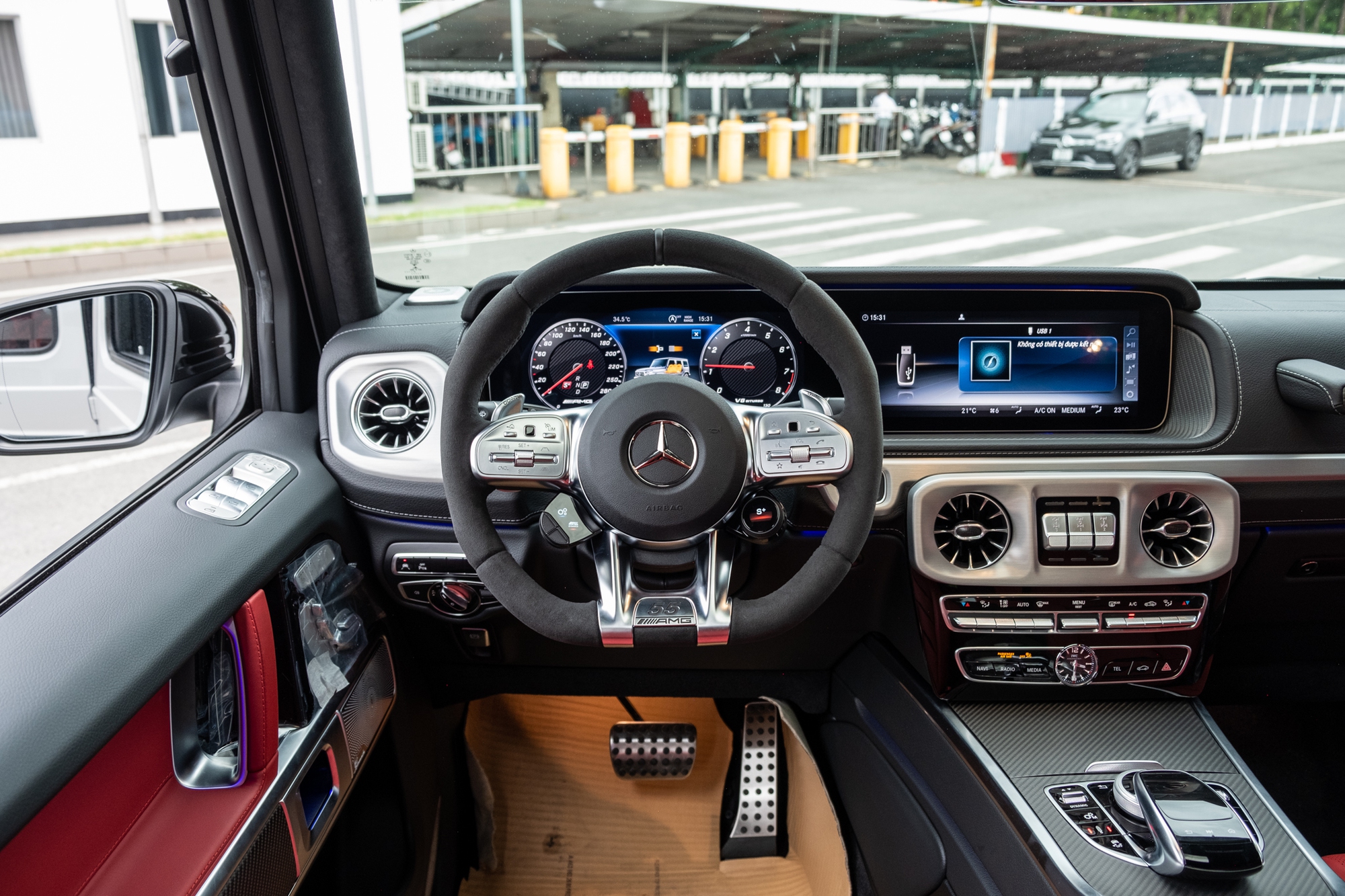 Tôi ngồi thử Mercedes-AMG G 63 Edition 55: Xe nhà giàu đúng nghĩa, thêm vài tiết trang trí nhưng giá chênh hơn 1 tỷ đồng - Ảnh 7.