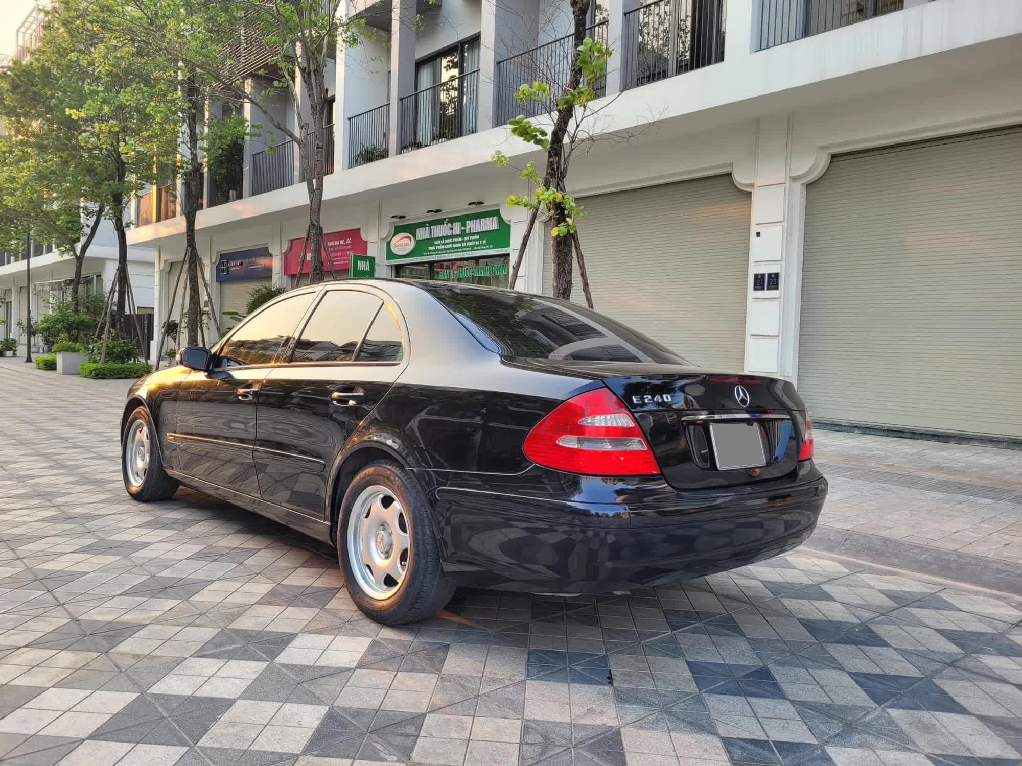 Từng thuộc dòng Mercedes đắt nhất Việt Nam nhưng chiếc xe này giờ chỉ bằng giá 2 chiếc SH, người bán cam kết keo chỉ nguyên bản, nội thất đã thay đổi kết cấu - Ảnh 7.
