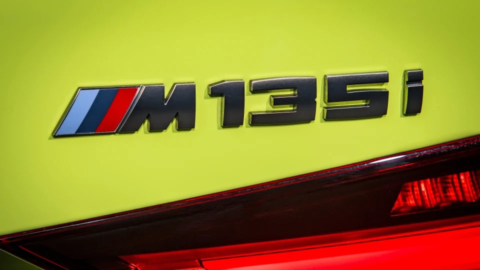 BMW sắp đổi tên xe: Bỏ hết 1 chữ cái quen thuộc với Bimmer hàng chục năm nay - Ảnh 1.