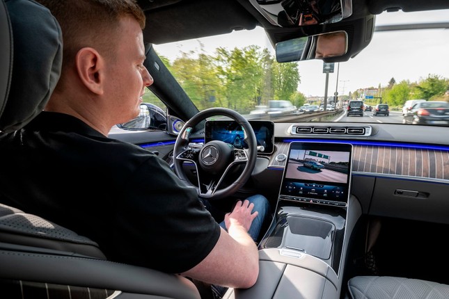 Mercedes-Benz vượt qua Tesla về hệ thống lái xe tự động - Ảnh 4.