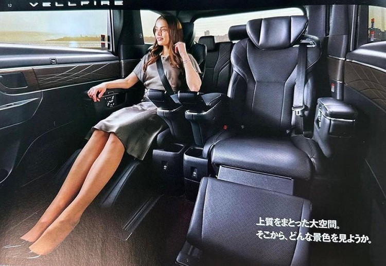 Toyota Alphard 2024 lộ giá quy đổi từ hơn 900 triệu đồng cùng ảnh nội thất: Nguyên bản xịn thế này thì garage sẽ khó biết độ gì - Ảnh 9.