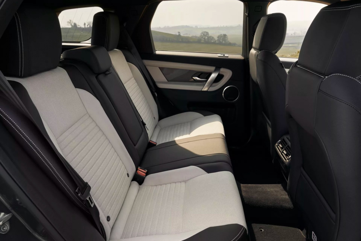Land Rover Discovery Sport 2024 bỏ phím bấm vật lý, dùng màn hình cảm ứng cong - Ảnh 4.