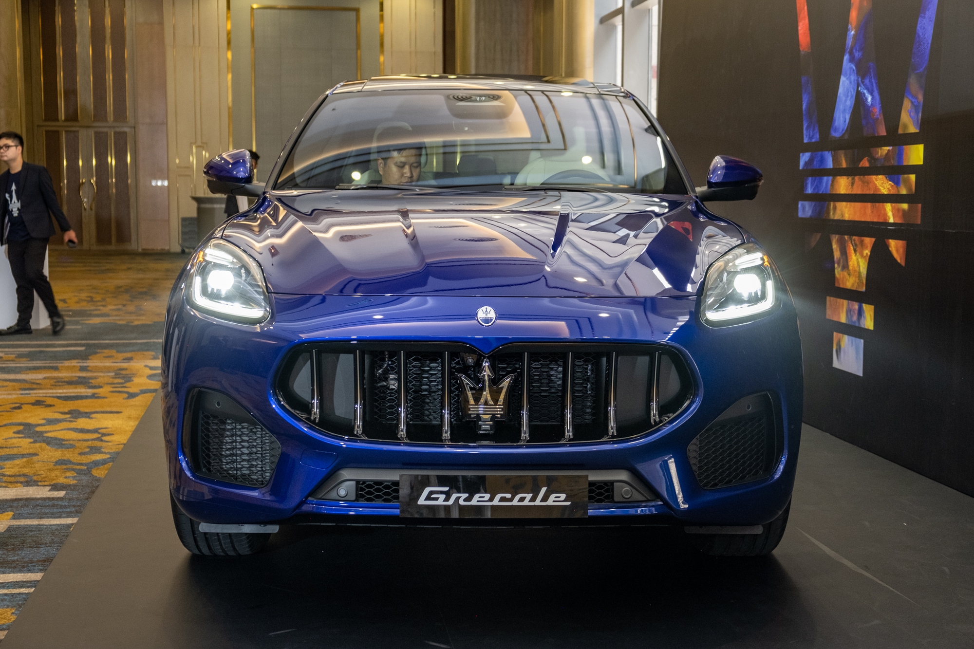 Chi tiết Maserati Grecale giá từ 4,2 tỷ đồng tại Việt Nam, lách khe cửa hẹp giữa Porsche Macan và Cayenne - Ảnh 2.