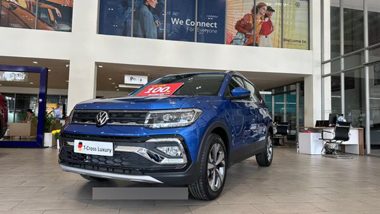 VW T-Cross bản trưng bày được giảm 244 triệu tại đại lý: Cùng cỡ Seltos nhưng đắt ngang Sorento dù giảm giá mạnh - Ảnh 2.