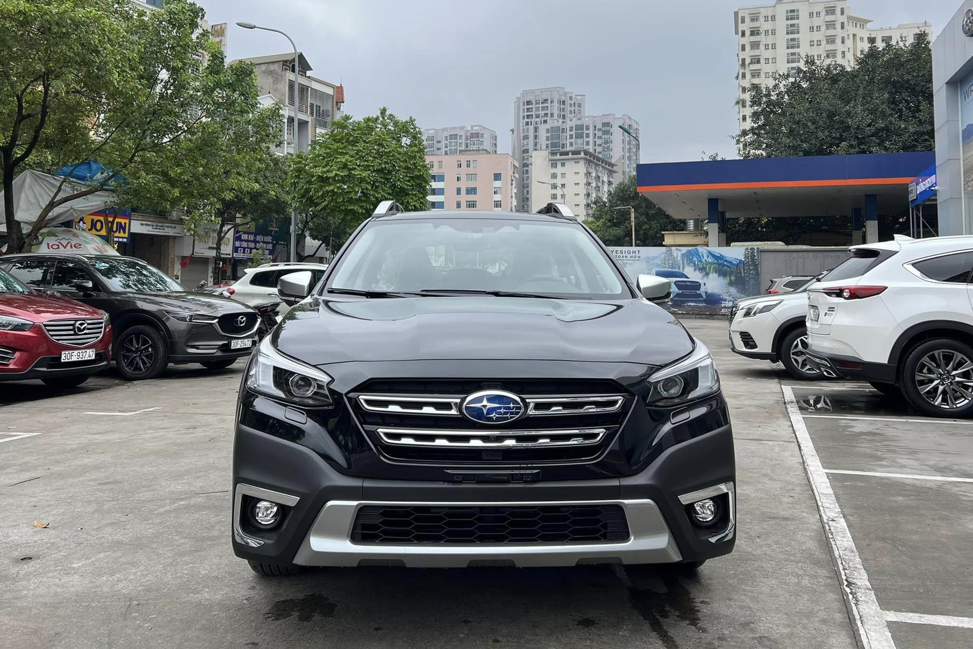 Subaru Outback 2023 sau 2 tháng ra mắt đã giảm giá gần 80 triệu, nhập cuộc đua khuyến mãi với GLC và X3 - Ảnh 1.