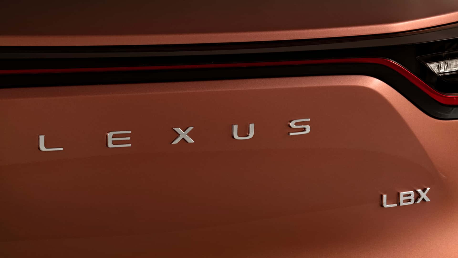 Ra mắt Lexus LBX - SUV nhỏ nhất của Lexus