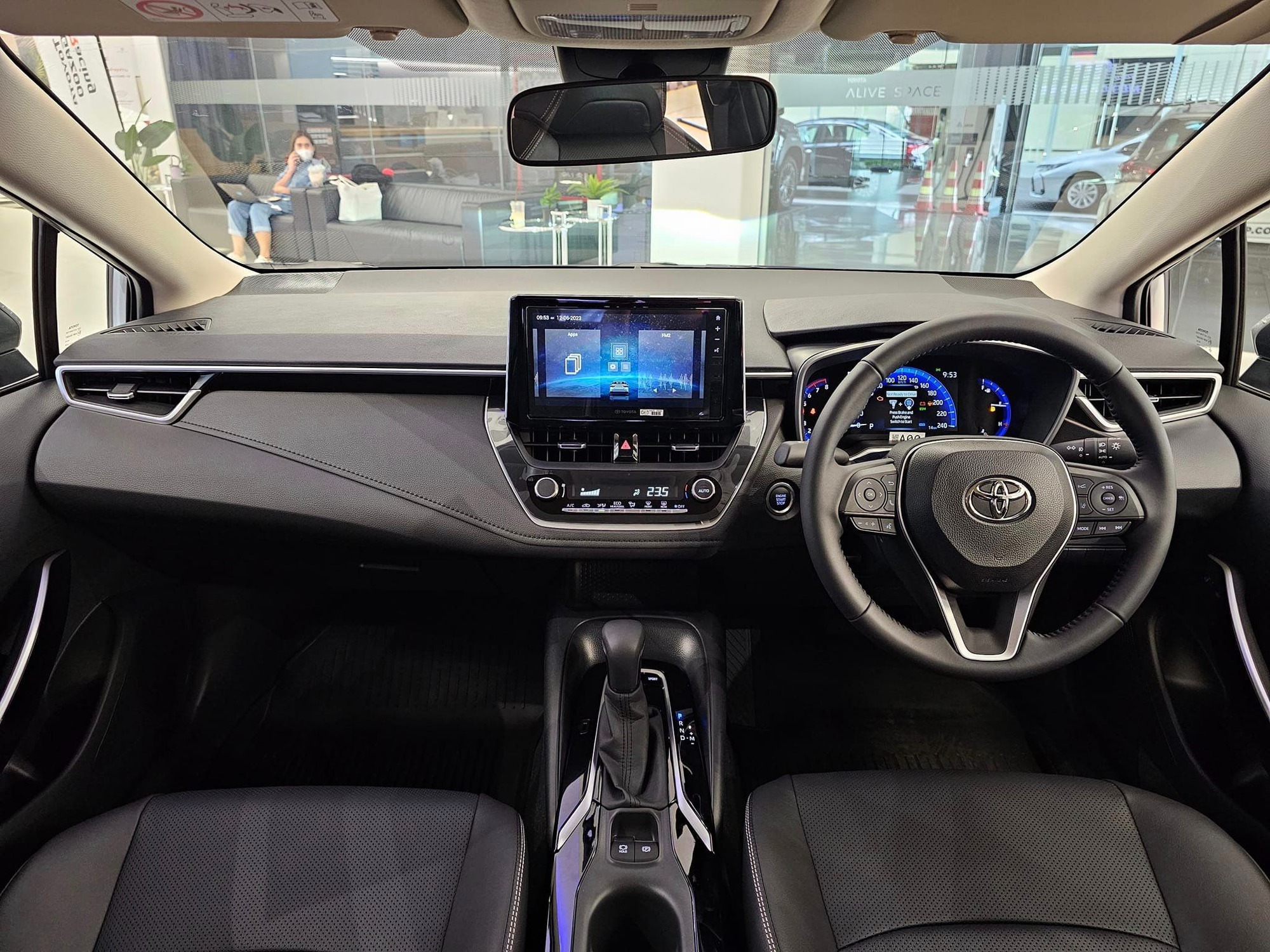 Toyota Corolla Altis sắp có bản mới tại Việt Nam: Thêm trang bị, giá dự kiến tăng nhẹ - Ảnh 3.