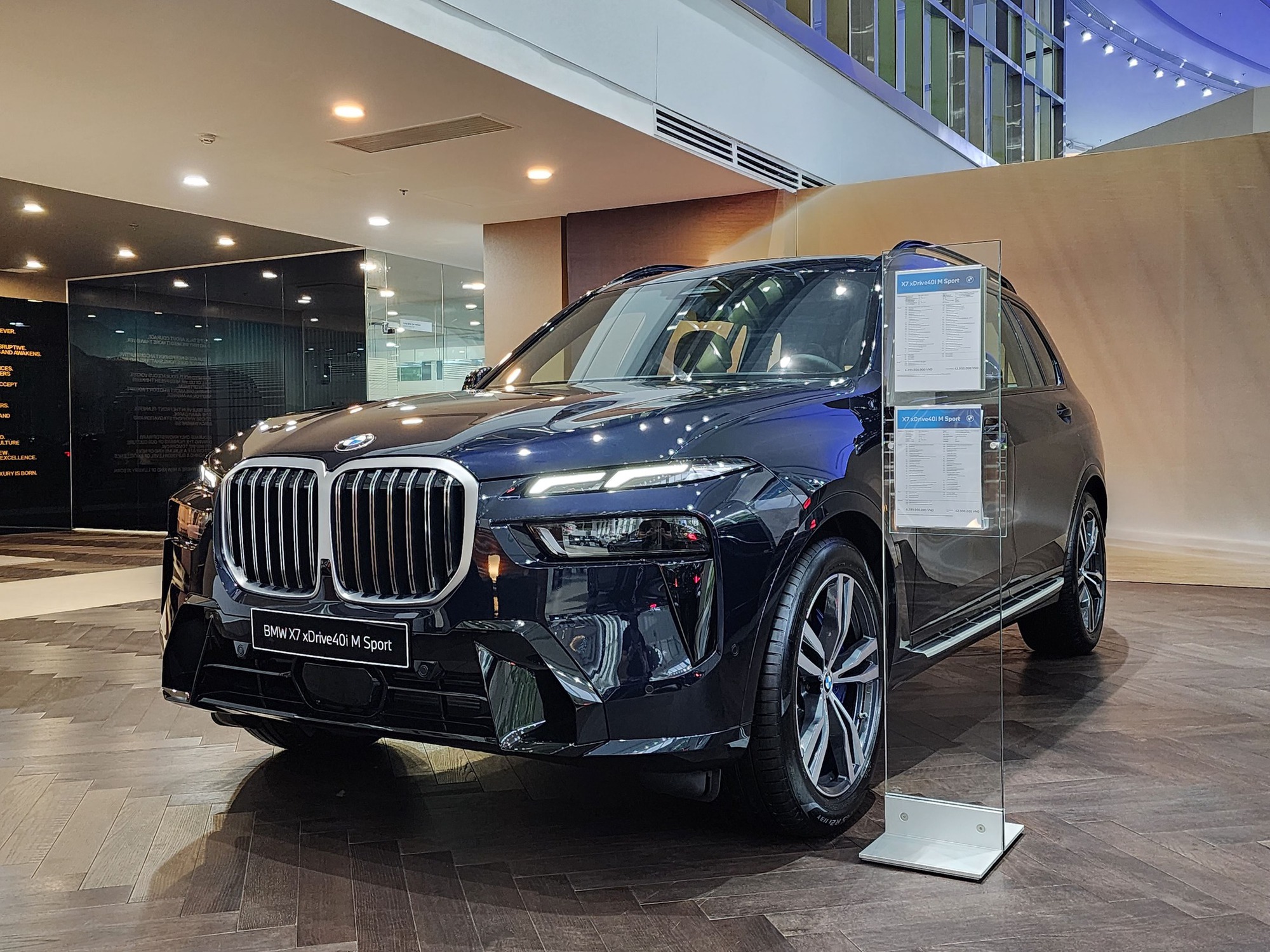 BMW X7 2023 cạnh tranh giá quyết liệt với GLS tại Việt Nam: Giảm cả tỷ đồng sau 3 tháng, bản rẻ nhất còn hơn 5,5 tỷ, tiệm cận giá đối thủ - Ảnh 6.