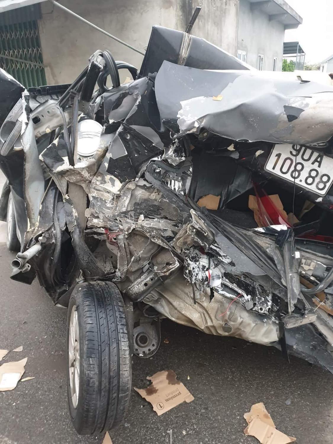 Rao Toyota Vios 2014 'zin cả xe' giá 230 triệu, người bán bị nghi ngờ lừa dối sau loạt ảnh xe tai nạn nát bét với biển số giống hệt - Ảnh 2.