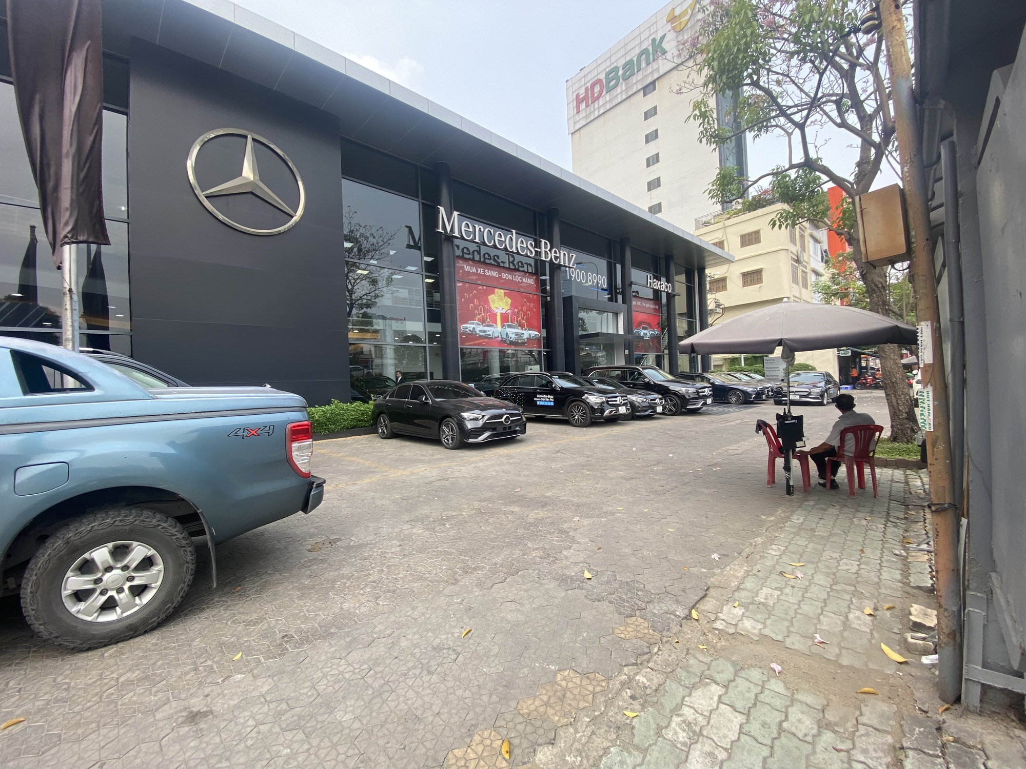 Lãi ròng của nhà phân phối xe Mercedes ở Việt Nam trong quý II/2023 bao nhiêu?  - Ảnh 1.