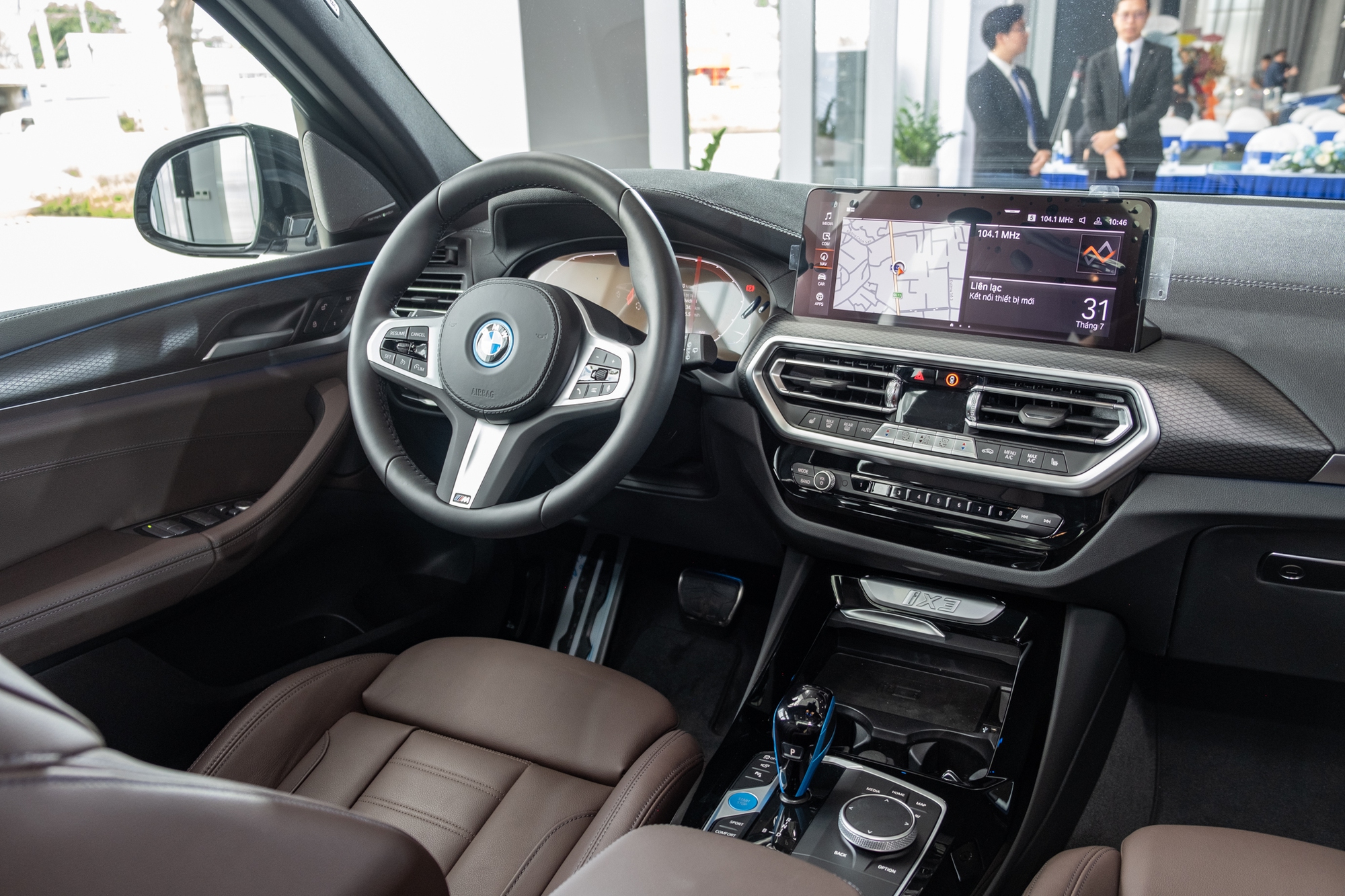 BMW iX3 ra mắt Việt Nam: Giá gần 3,5 tỷ, mạnh hơn, cao cấp hơn X3 lắp ráp, sạc 1 lần dư sức chạy TP. HCM - Nha Trang - Ảnh 3.