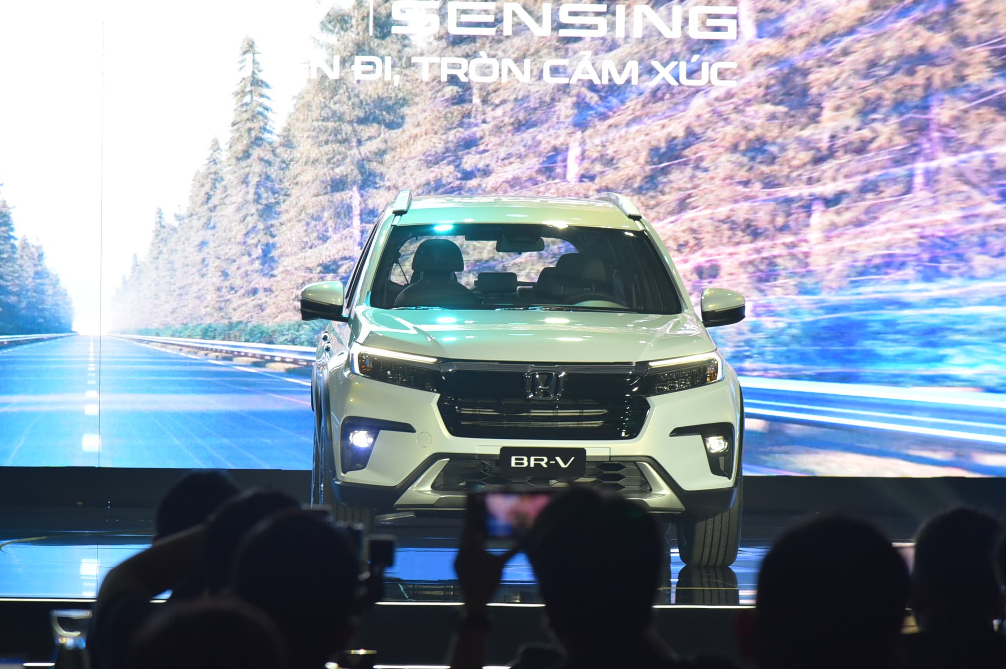 Honda BR-V 2023 ra mắt Việt Nam: Giá từ 661 triệu, giành ngôi 'vua công nghệ' từ Veloz - Ảnh 2.