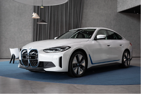 Chi tiết BMW i4 – Mẫu Gran Coupe thuần điện hoàn toàn mới của BMW - Ảnh 1.