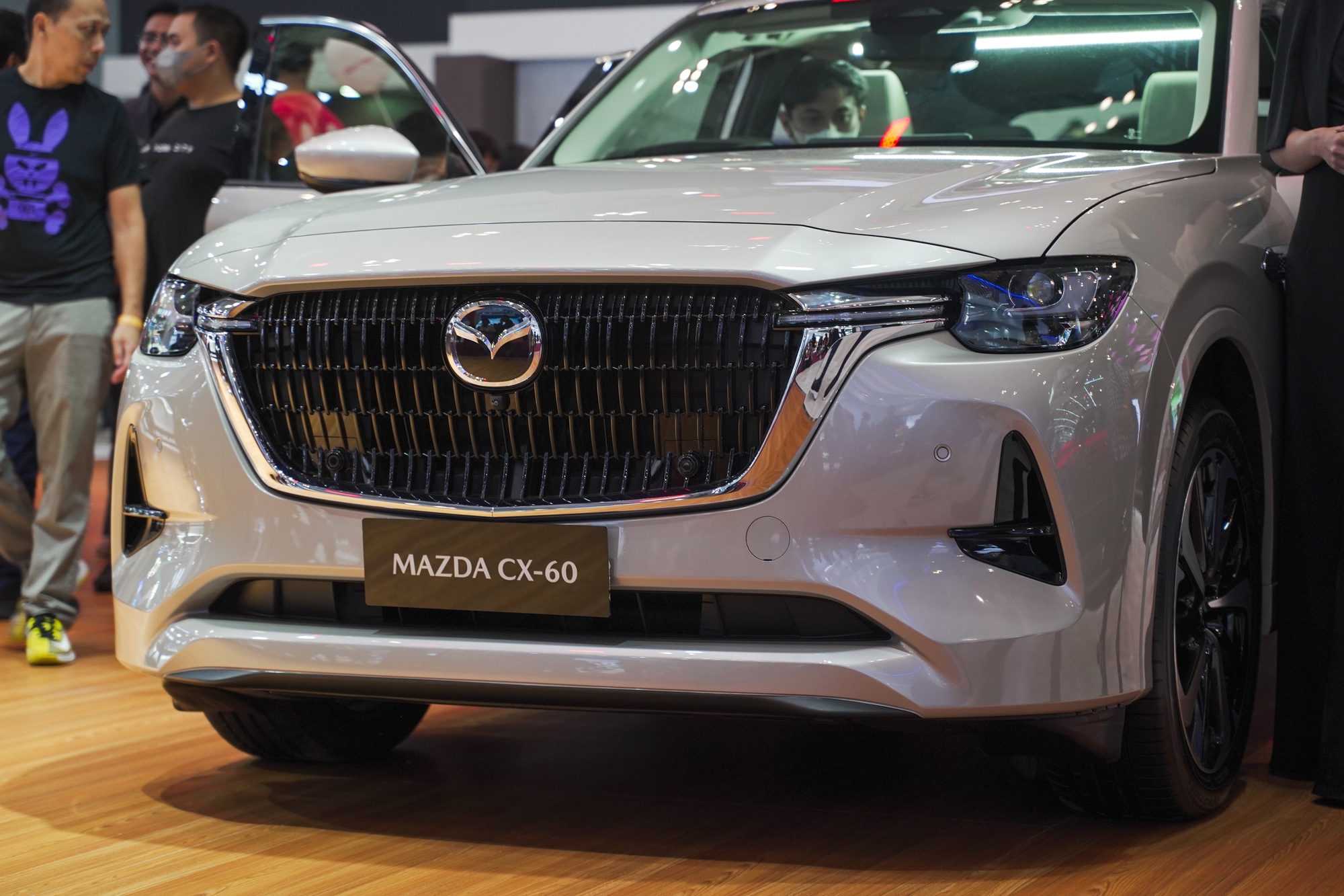 Cận cảnh Mazda CX-60 2023: SUV tiệm cận hạng sang, giá quy đổi 1,8 tỷ đồng, bỏ ngỏ khả năng về Việt Nam - Ảnh 15.